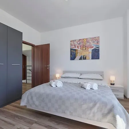 Giovanna * بوريتش